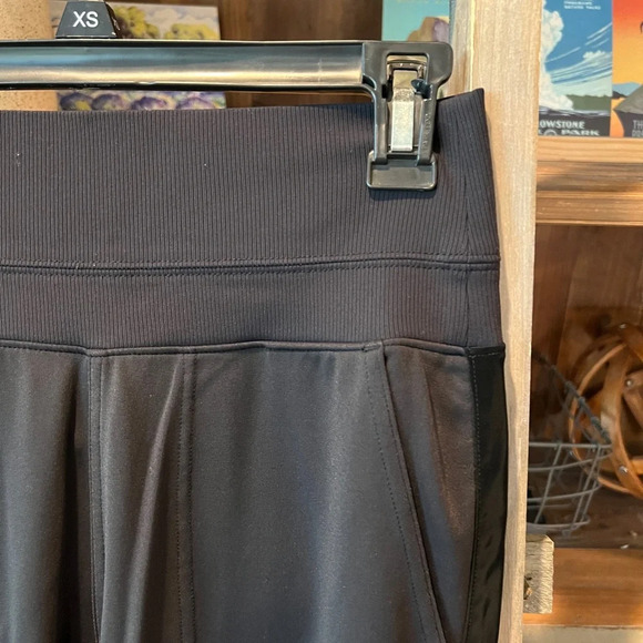 Athleta women’s Venice Velvet stripe jogger size XS - Picture 2 of 12